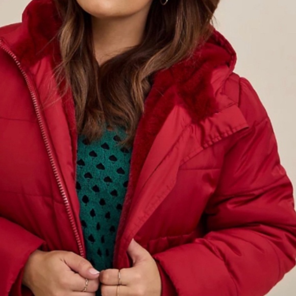 🆕 Red Fit & Flare Cinch Puffer Jacket Coat 2 2X 18 20 NWT Torrid New! - Picture 4 of 6